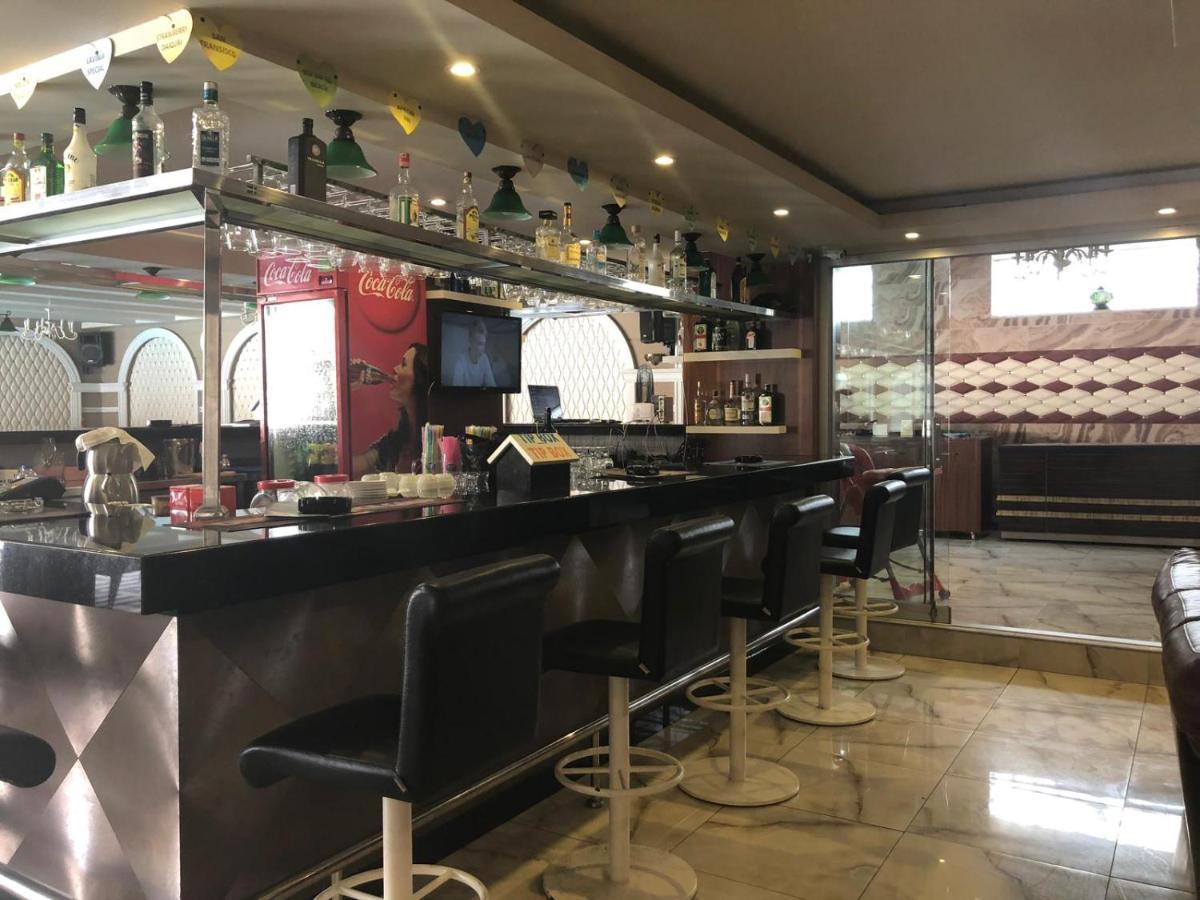 אלאניה Lavinia Apart & Hotel מראה חיצוני תמונה