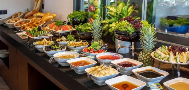 אלאניה Lavinia Apart & Hotel מראה חיצוני תמונה
