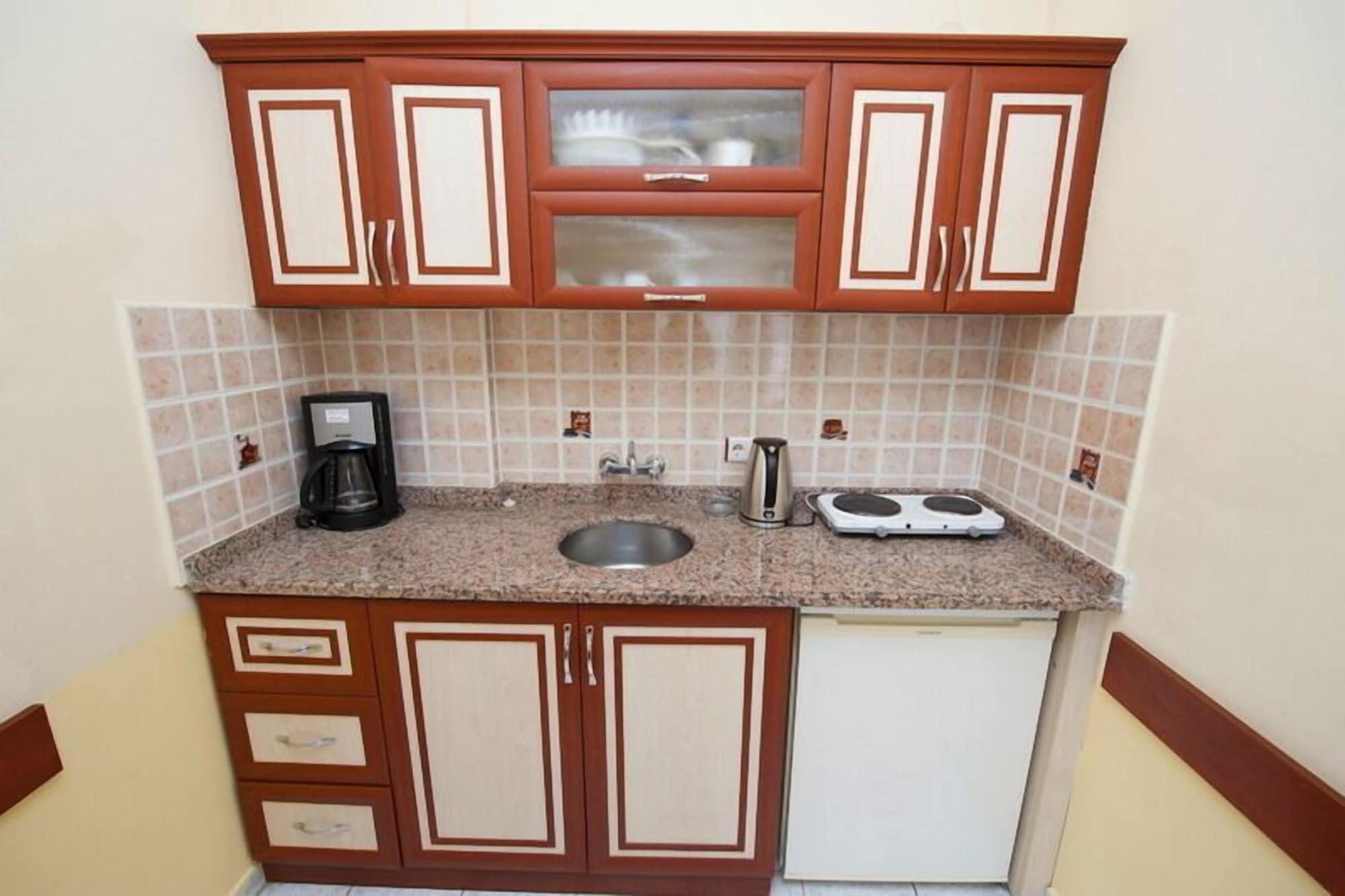 אלאניה Lavinia Apart & Hotel מראה חיצוני תמונה