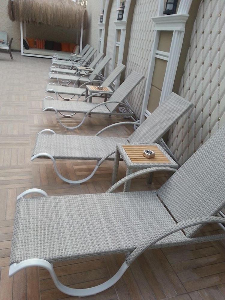 אלאניה Lavinia Apart & Hotel מראה חיצוני תמונה