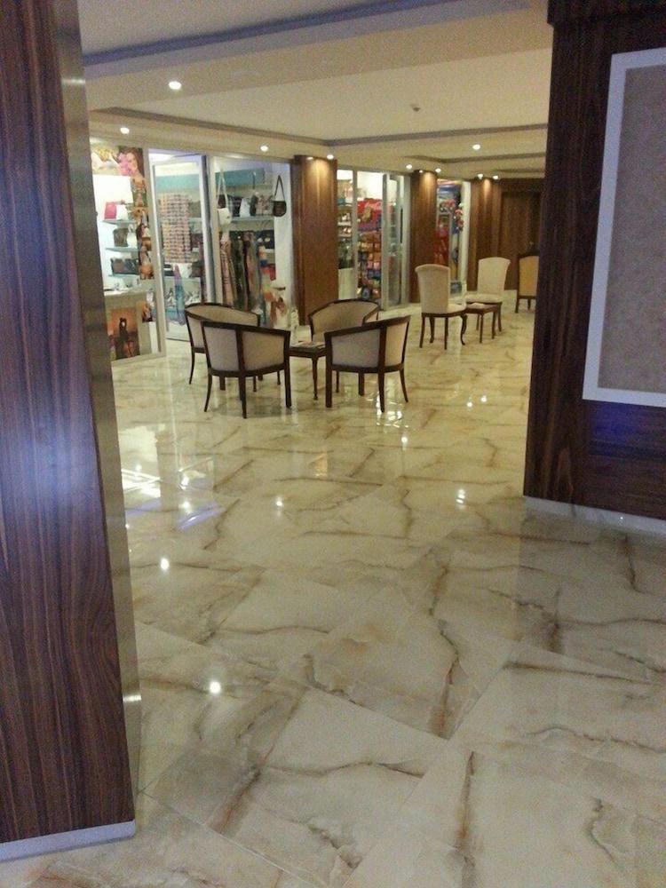 אלאניה Lavinia Apart & Hotel מראה חיצוני תמונה