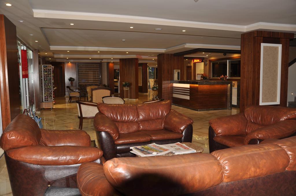 אלאניה Lavinia Apart & Hotel מראה חיצוני תמונה