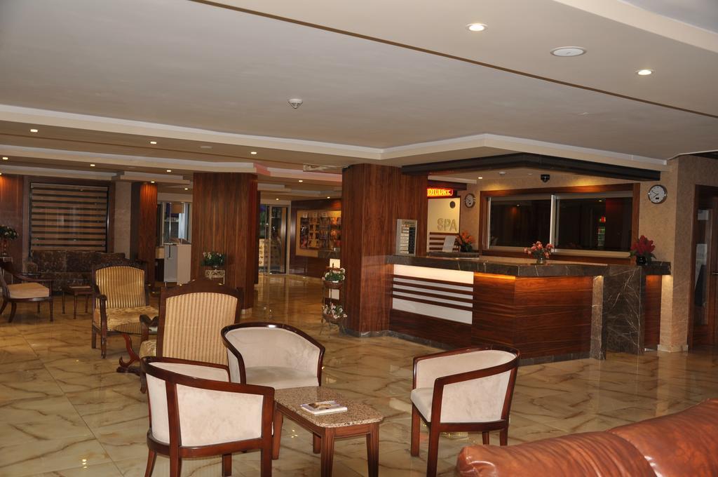 אלאניה Lavinia Apart & Hotel מראה חיצוני תמונה