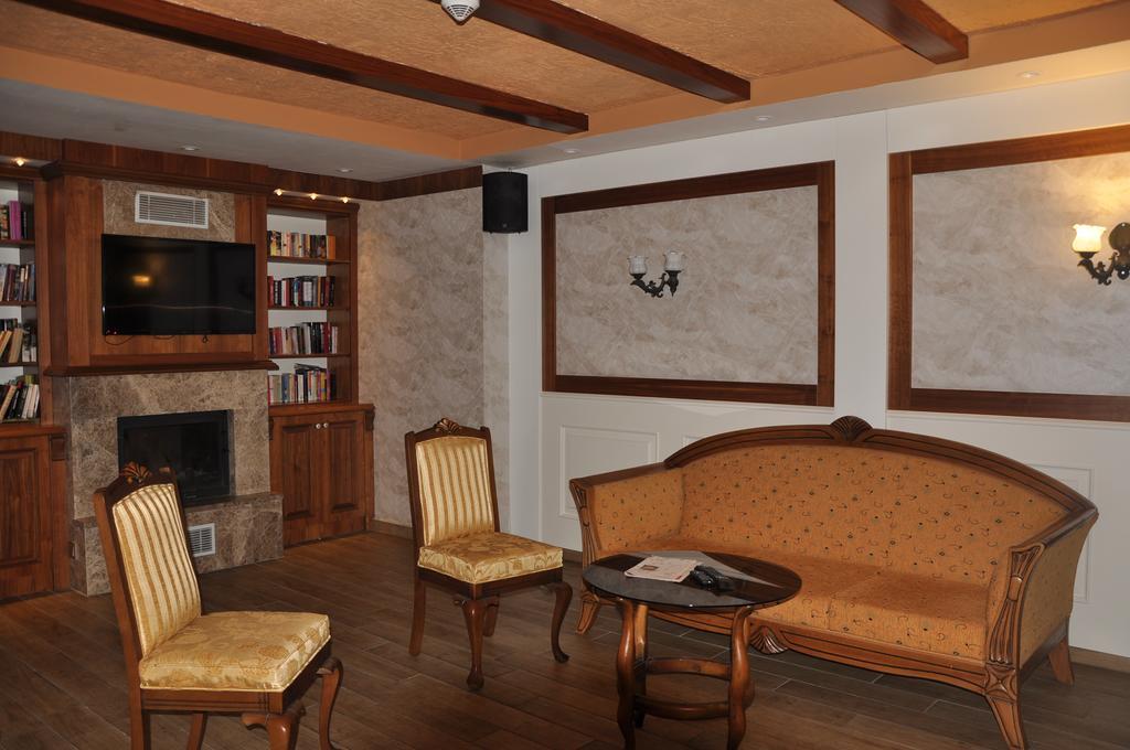 אלאניה Lavinia Apart & Hotel מראה חיצוני תמונה